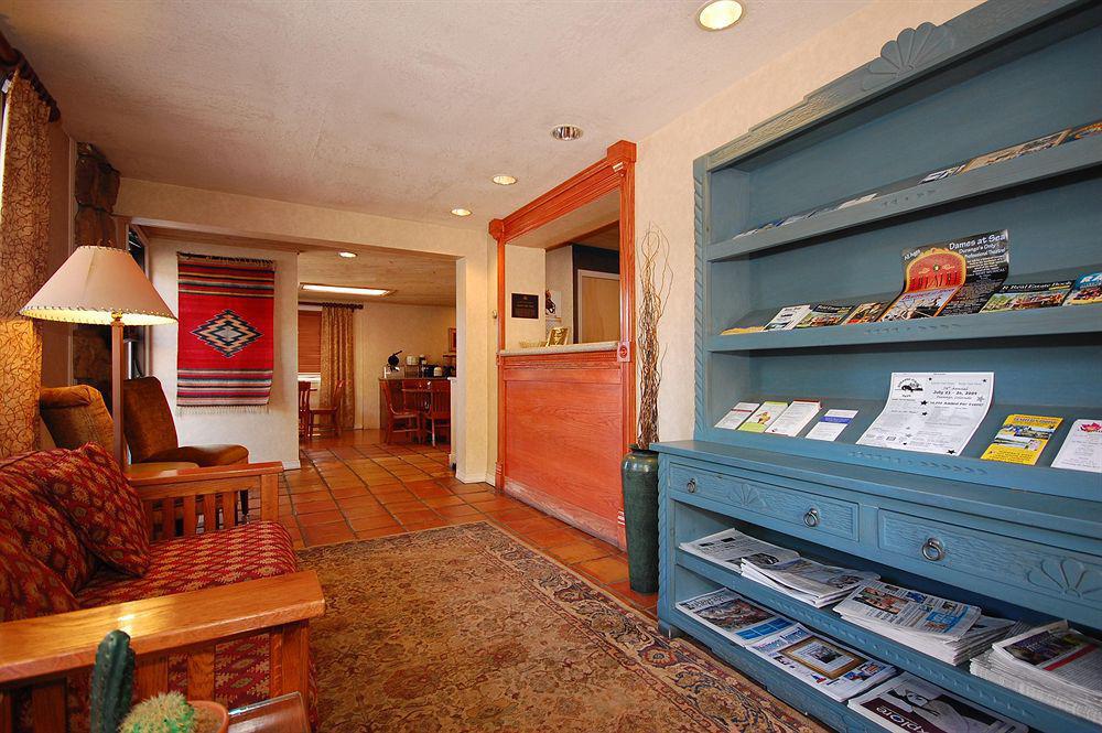 Baymont By Wyndham Durango Motel Interior foto